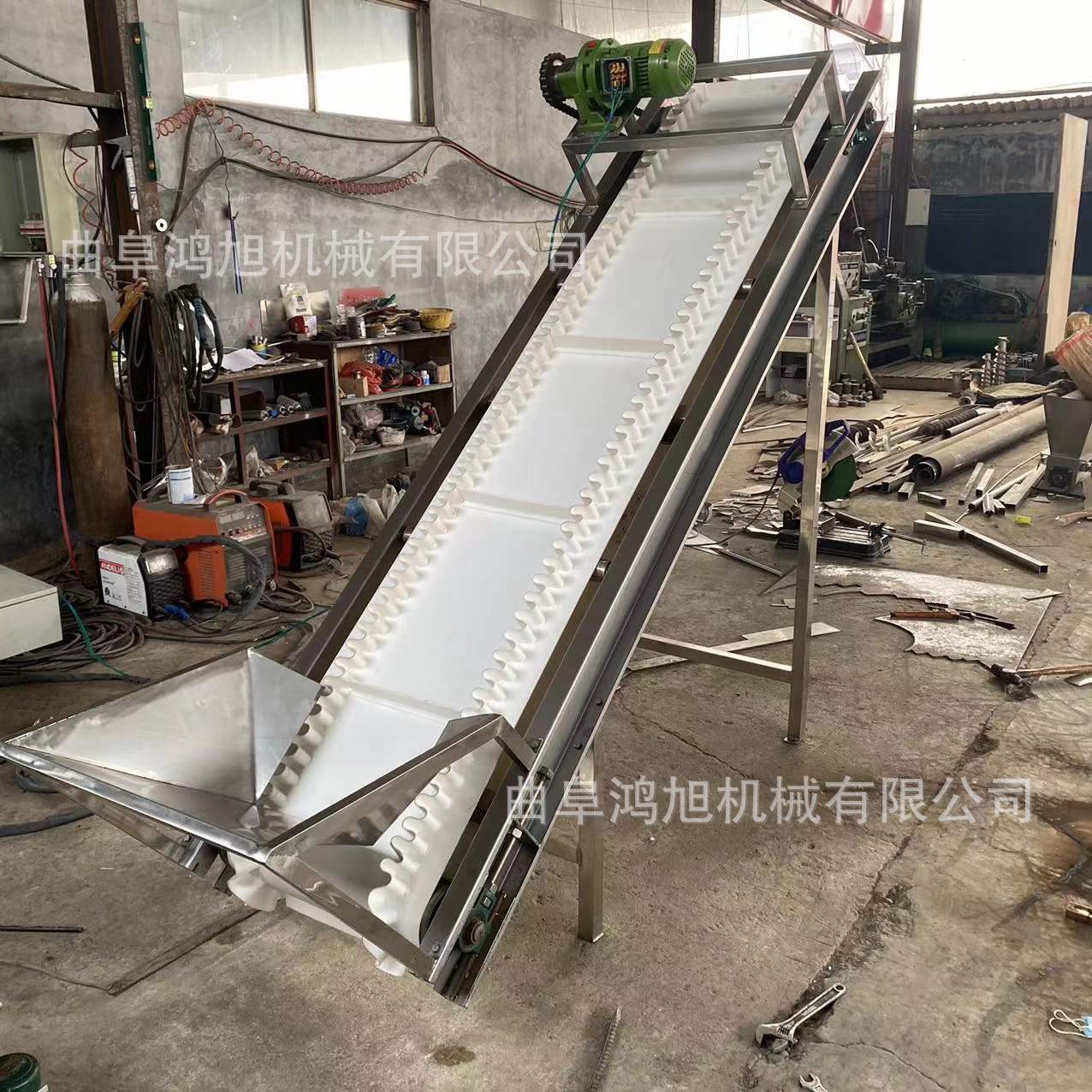 厂家定制颗粒块状上料爬坡机器 电动输送盐钾皮带机器 长距离槽型