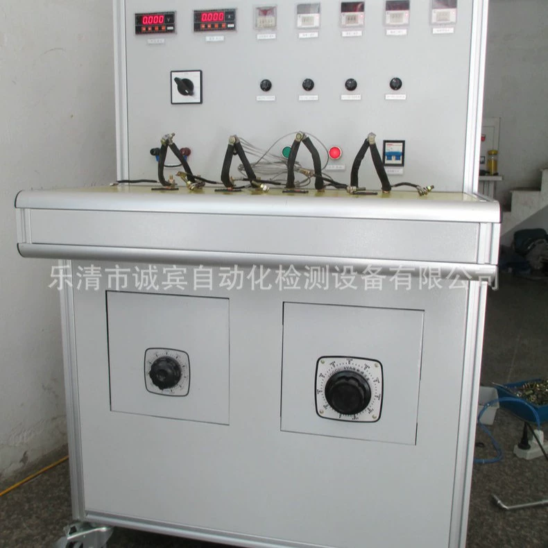 Производитель поставляет миниатюрный трансформатор тока для измерителей