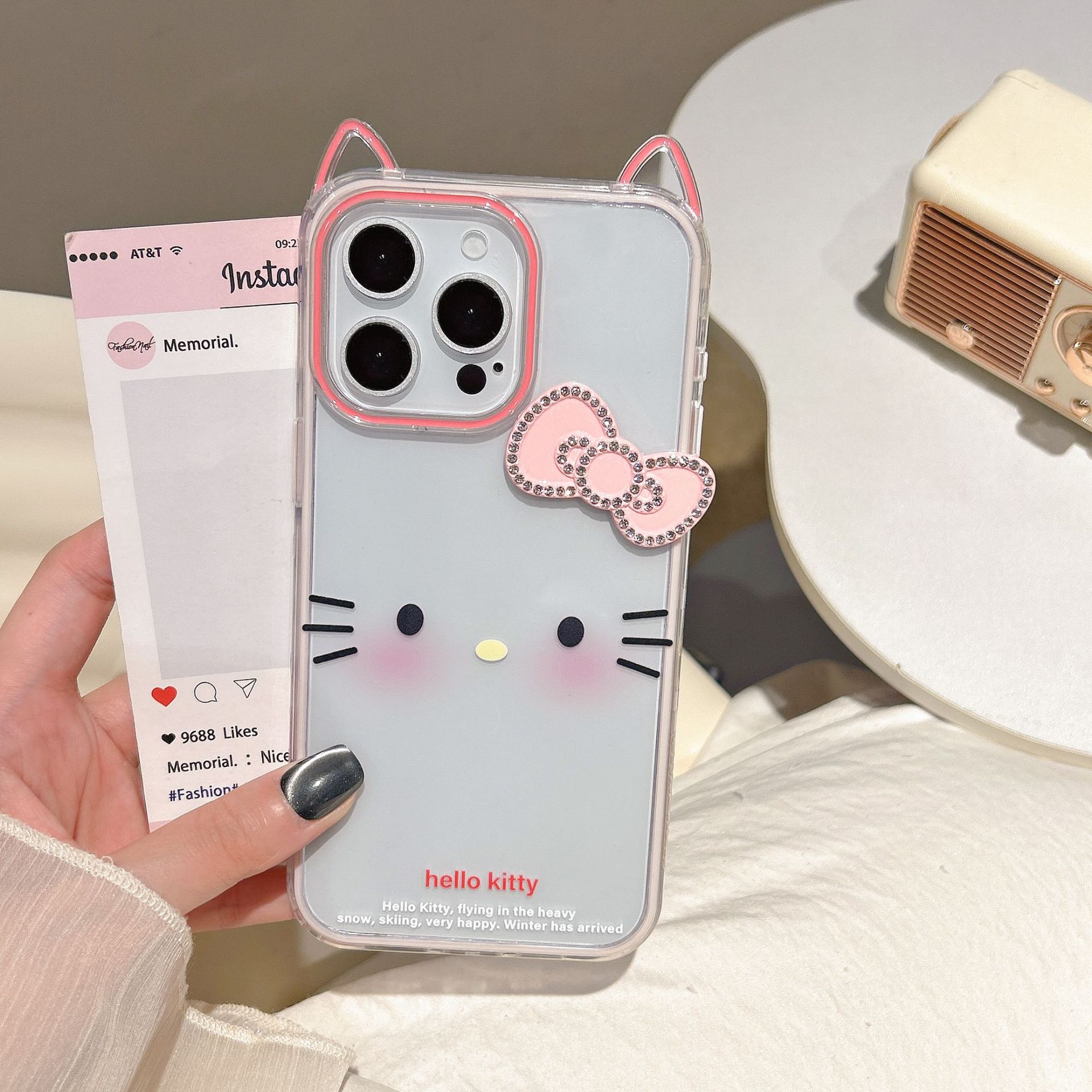 Nuevo lindo emoji KT para Apple 15/16 funda para teléfono móvil 14ProMax cuerda de mano 16PM femenino 15Pro nuevo 13