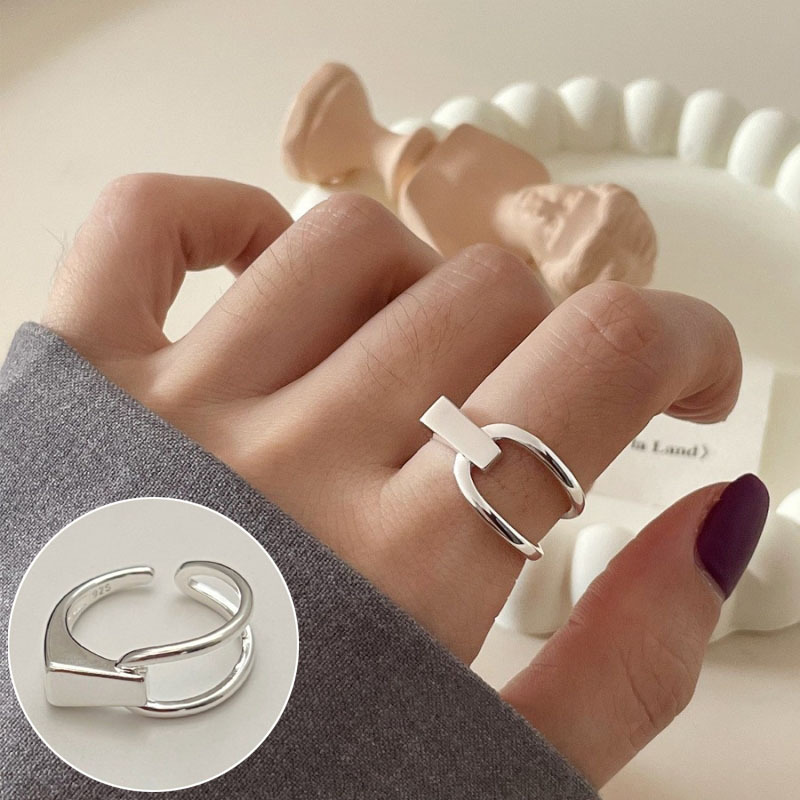 幾何学的な線の交差指輪の女性の冷たい風のシンプルなファッションS925銀メッキの口の指リングins風の指の指輪