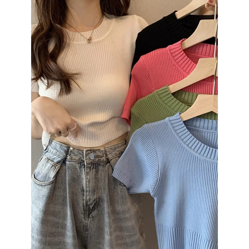 White Short-Sleeved Shirt for Women, Summer French-Style Round-Neck Ice Silk Knitwear, Slim-Fitting High-Waisted Jeans Paired with a Short Top