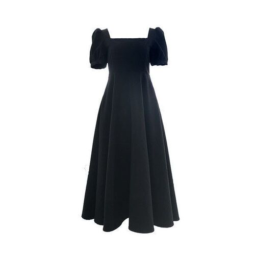 A long black V-neck French retro style women's summer dress that fits and shows off the figure, with a stylish and new design.