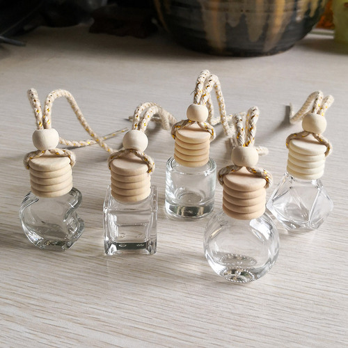 Love car perfume bottle car aromatherapy empty bottle glass pendant perfume pendant hanging car essential oil bottle