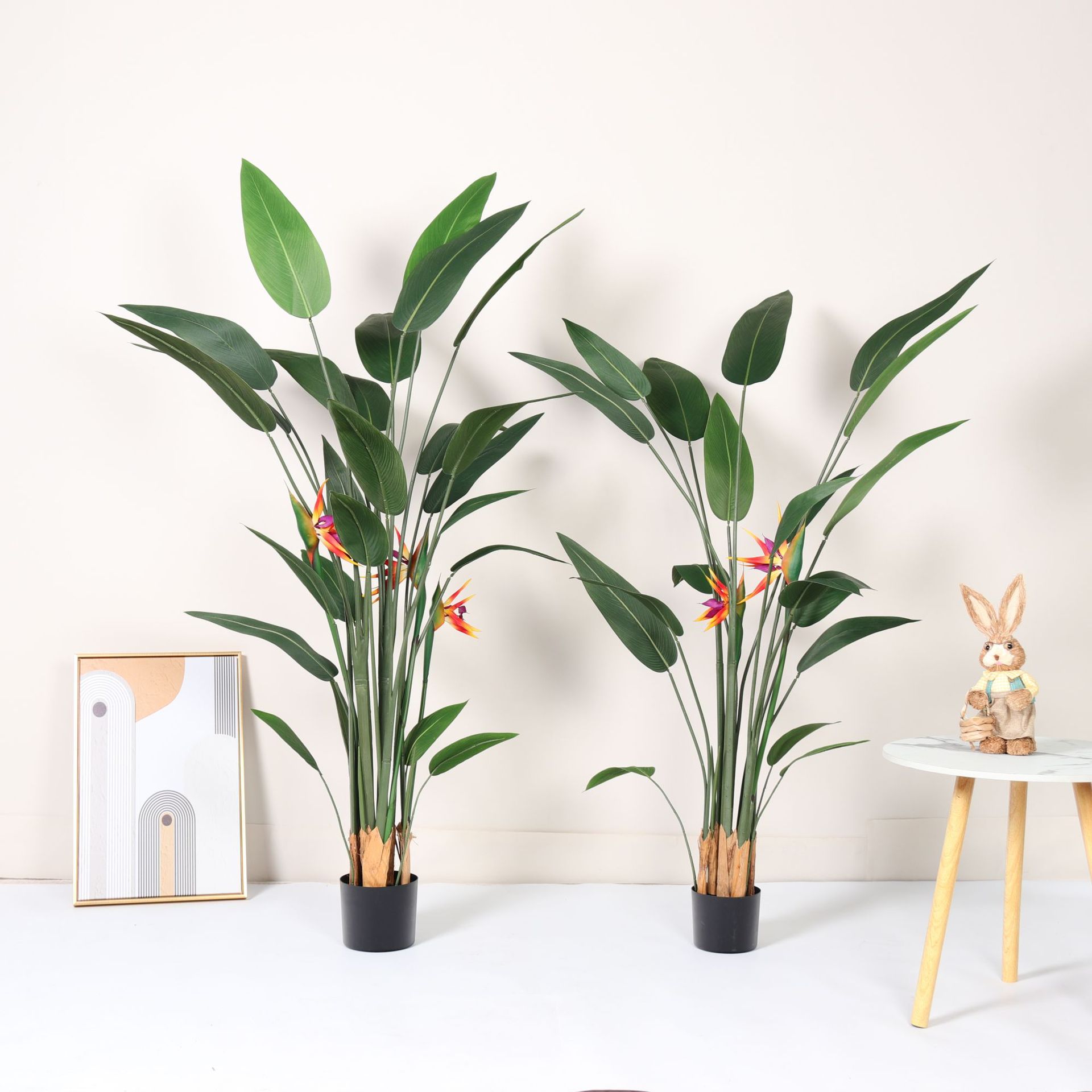Planta verde de simulación a gran escala, pájaro del paraíso con flores, árbol falso, planta en maceta, sala de estar interior, decoración, paisajismo de plantas biónicas