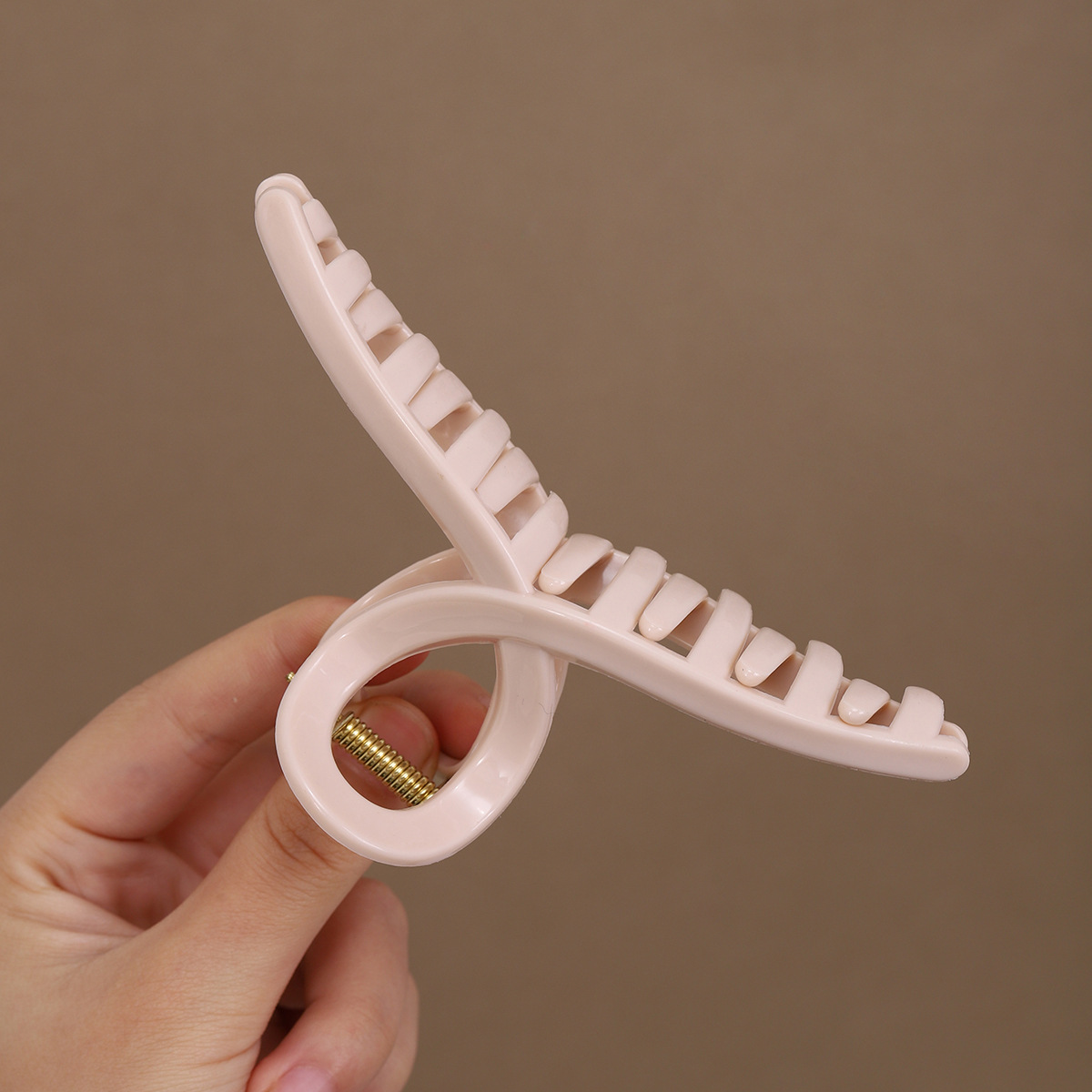 Nuevo clip de pescado suave clip de cabello de alta calidad para mujeres clip de cabello de cabeza posterior clip de seguridad a prueba de caídas clip de cabello