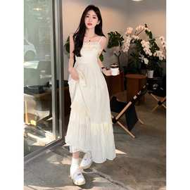 木耳边吊带连衣裙女夏季2024新款甜美法式收腰显瘦设计感超仙长裙