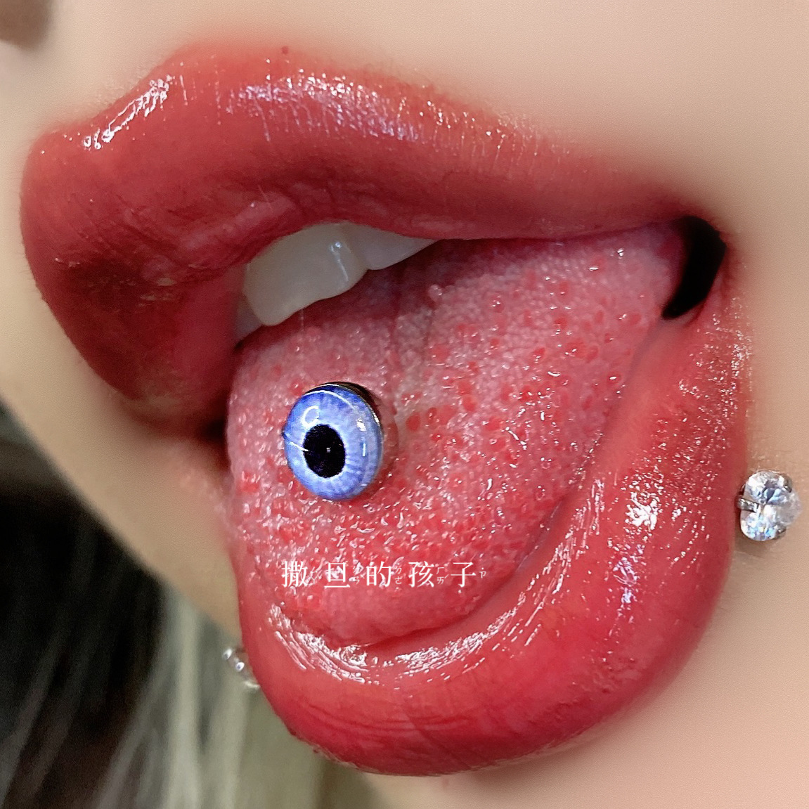 Labret piercing jewelry detail image