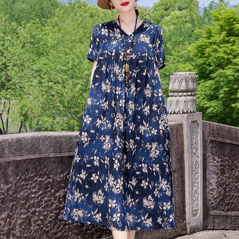 Mom's Cotton Silk Dress Summer New Loose Slimming Beach Long Dress Elegant Large Swing Skirt Sanya Middle-Aged Skirt