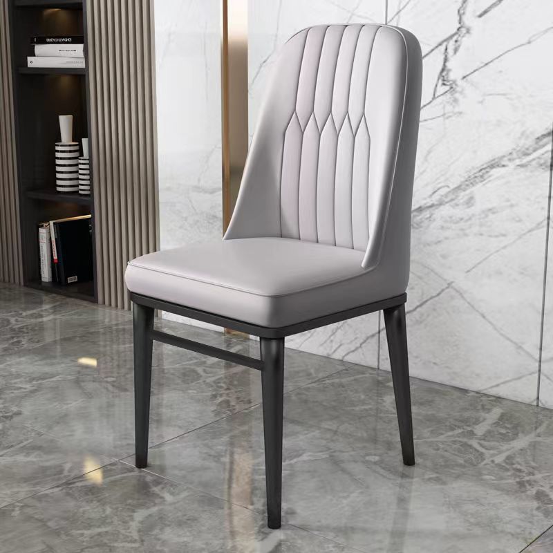 Sillas doradas cómodas sillas de comedor domésticas sillas de respaldo modernas sillas de hotel lujosas sillas de ocio de alto nivel mesa de comedor