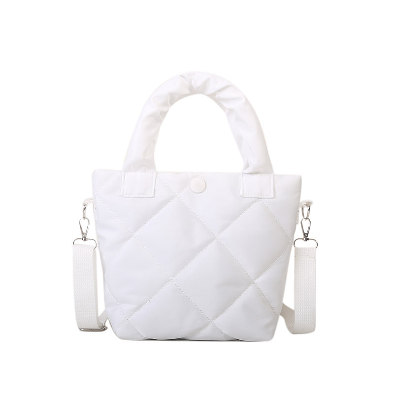 Bolso de moda simple de color sólido en invierno 2024 nuevo estilo de estilo estilo estilo de invierno de un solo hombro mochila bolso de cubo de agua casual