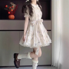 日本式のかわいい子供の襟の花のワンピースの女性の夏の気質の甘い小さい背は腰を収めてやせている少女のスカートの仙を現します。