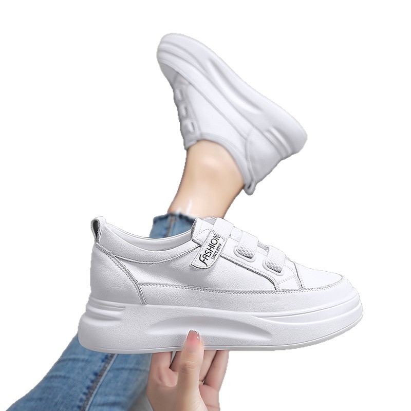 Modas y cómodas zapatos blancos para mujeres verano 2025 nuevos zapatos de suela gruesa, ligeros y transpirables zapatos deportivos casuales de suela suave