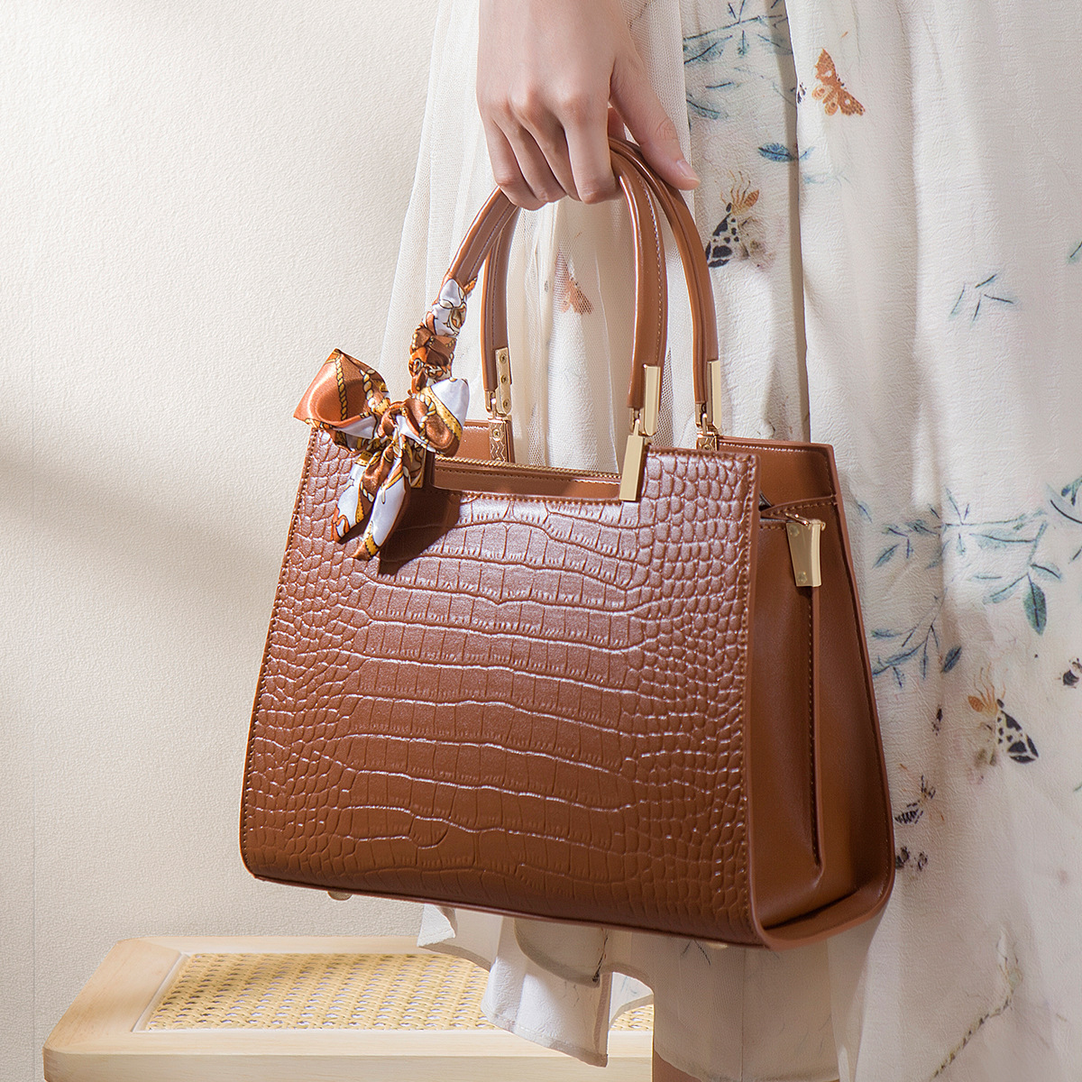 Regalo per la festa della mamma per la mamma: 2024 Nuova elegante borsa a mano di grande capacità per donne di mezza età_voghion.com