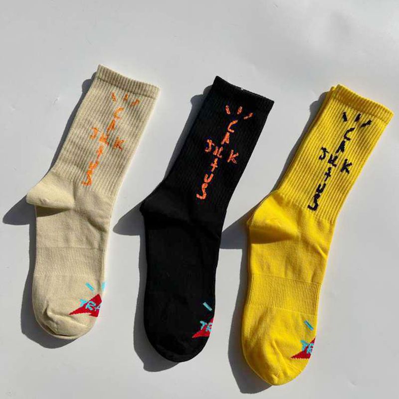Trendy ins Internet celebrity men's and women's mid-calf socks Japanese college style European and American Street skateboard cotton socks sports socks wholesale