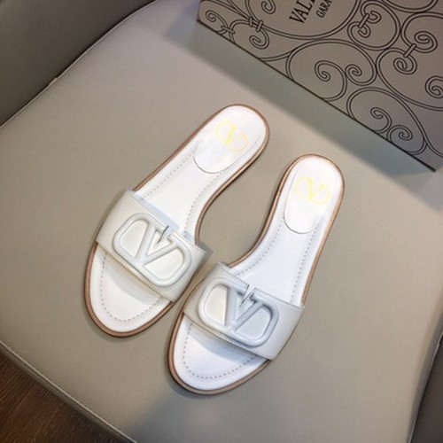  Summer New V-Neck Metal Outwear Slippers Multi-purpose Water Diamond Genuine Leather One Toe Flat Bottom Sandals Women 