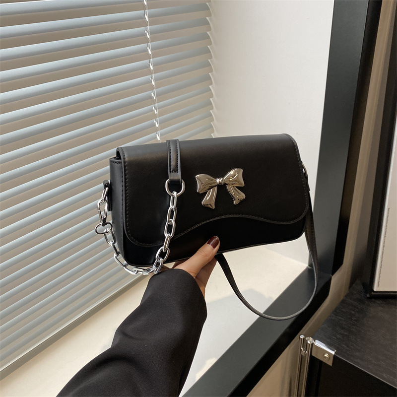 Bolso pequeño con lazo popular de este año para mujer 2024 nuevo estilo estilo occidental primavera y verano mini bolso cuadrado cadena bandolera