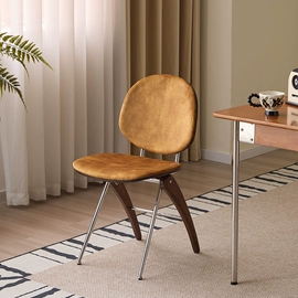 实木床;书架;餐椅