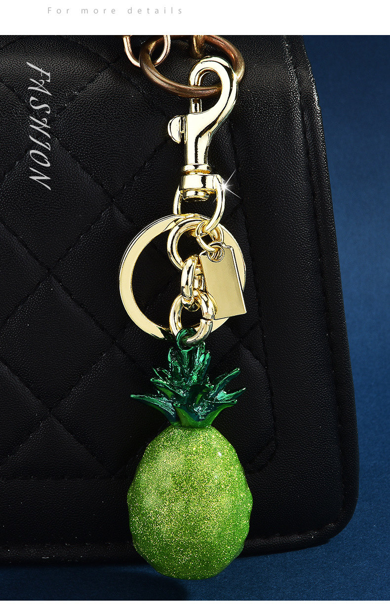 Holiday, Street Occasion Alloy Material 1 Piece Cute Classic Style Pineapple Alloy Plating Bag Pendant Keychain