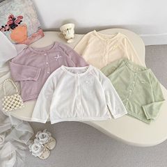 夏の女の赤ちゃんニット空調シャツ子供超薄型小さなコート無地ベビー軽量コート日焼け止めカーディガン