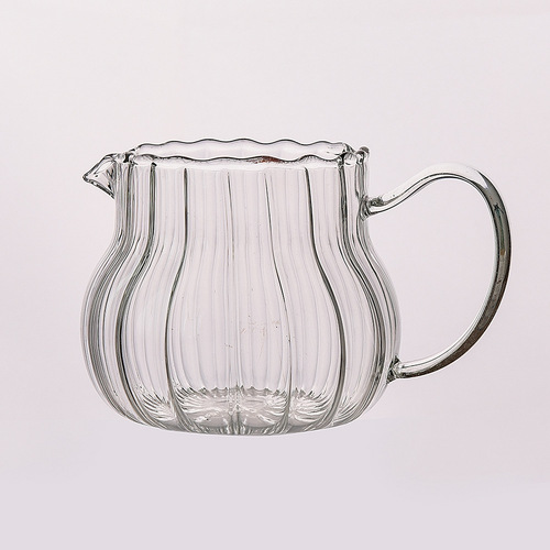 Japanese-style minimalist striped mini milk pitcher, serving jug, milk can, tea divider, heat-resistant glass cup with spout, dessert cup