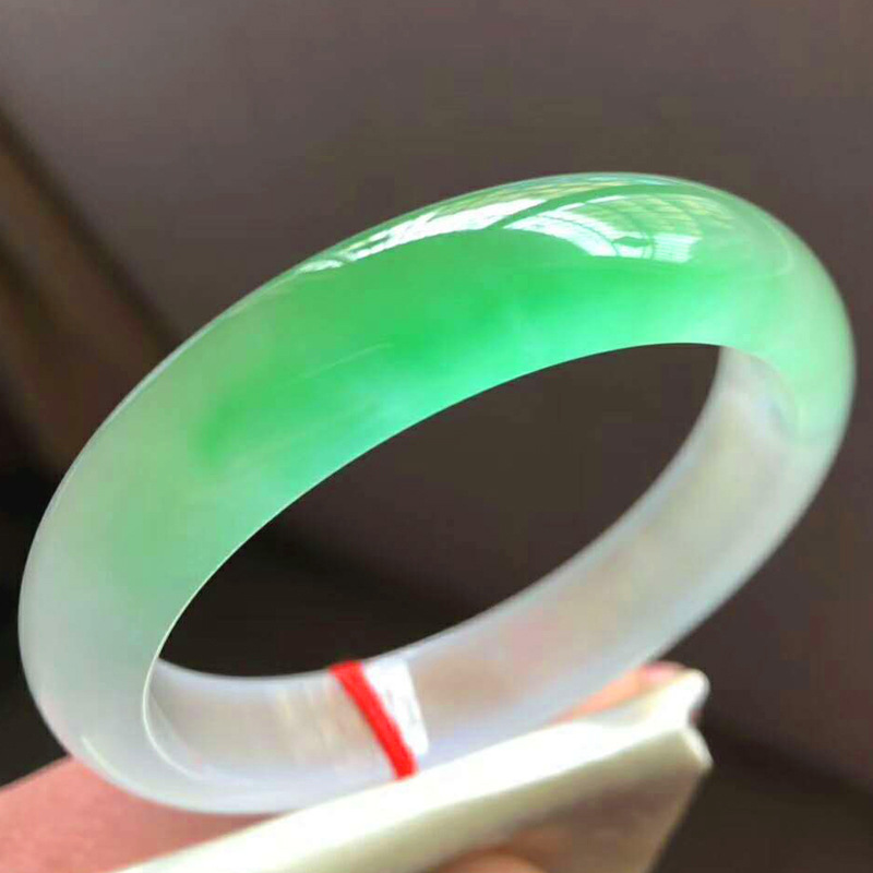 Naturalna birmańska bransoletka z jadeitu typu A Jadeitowa bransoletka_voghion.com