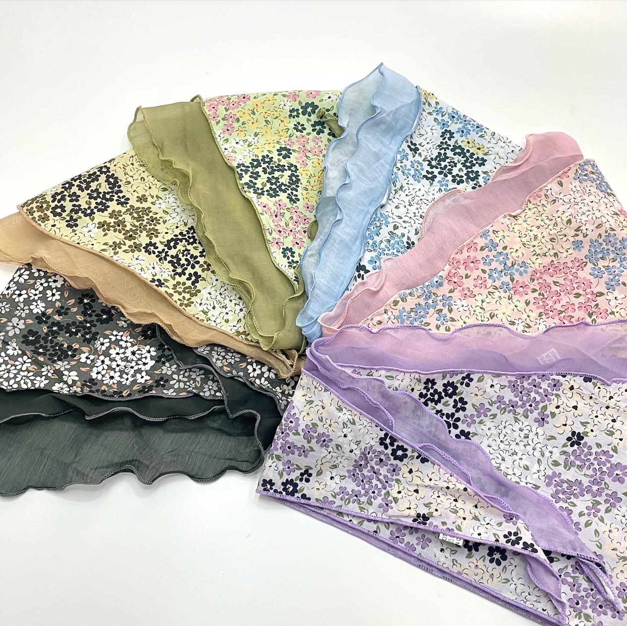 Forest Style Small Fresh Pastoral Style Small Floral Print Silk Scarf Triangle Scarf Scarf Hairband Hair Ribbon Women Wholesale