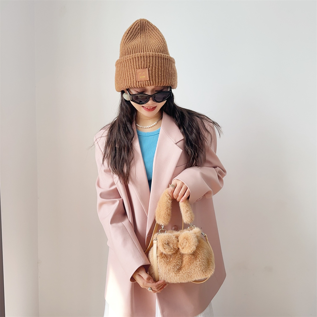 Bolso de hombro, nuevo bolso de felpa para otoño e invierno de 2024, moderno y popular bolso cruzado de alta gama para dama versátil con lazo._voghion.com