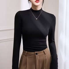 綿の小さい立襟の底のシャツの春と秋の長袖のtシャツの女性の韓国版の半高の襟の中で身を修めるのがやせている上着を現します。