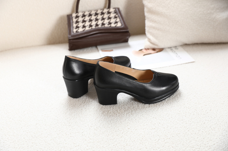 F2104 1120K GIÀY CAO GÓT NỮ DANOPEN BIG SIZE NGOẠI CỠ MŨI TRÒN GÓT VUÔNG PHỤC CỔ CỔ ĐIỂN GIÀY DÉP NỮ ĐỒ CÔNG SỞDA BÒ G04 SẢN PHẨM MỚI