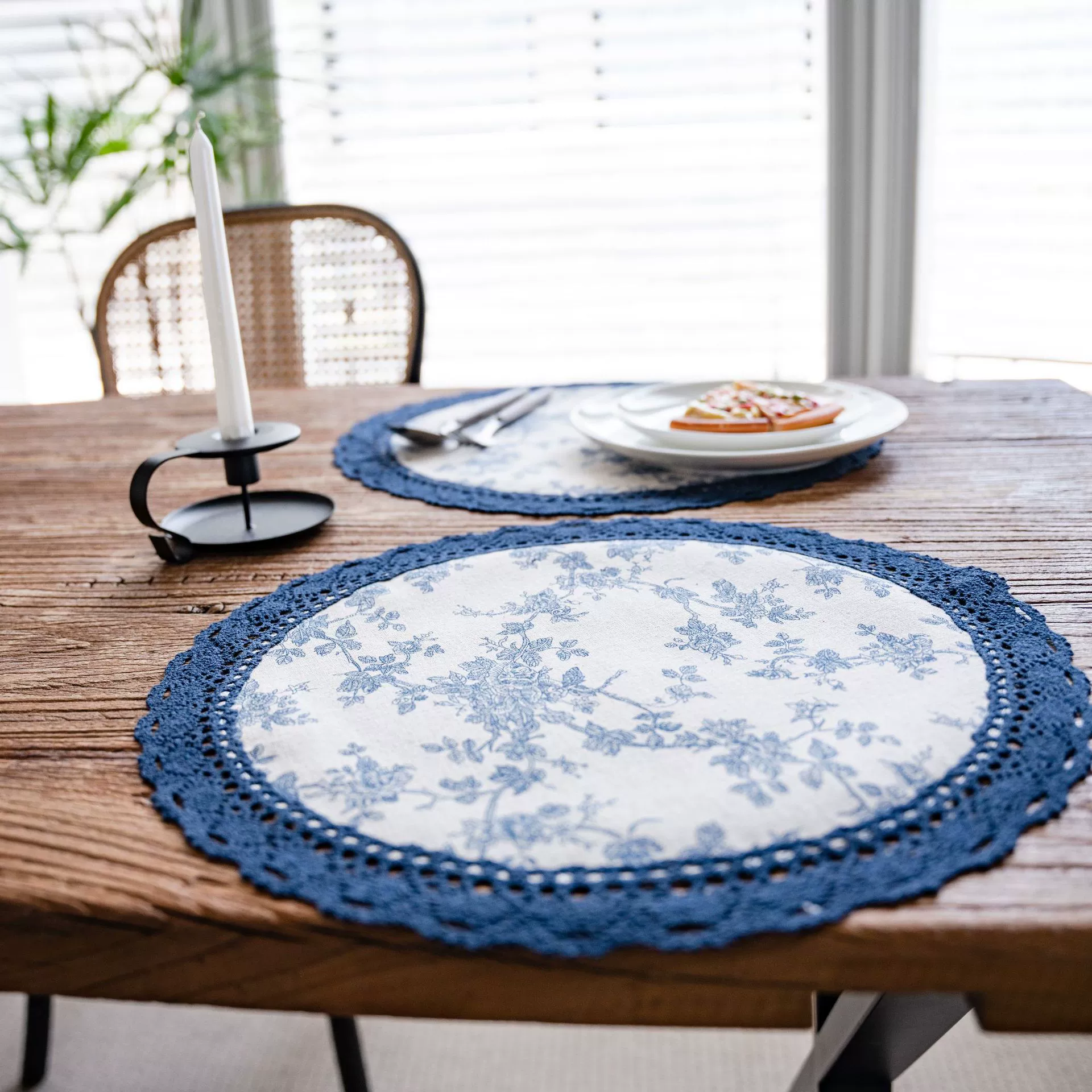 Placemat single-layer decorative lace, round and rectangular, 30/38 cm options, geometric prints