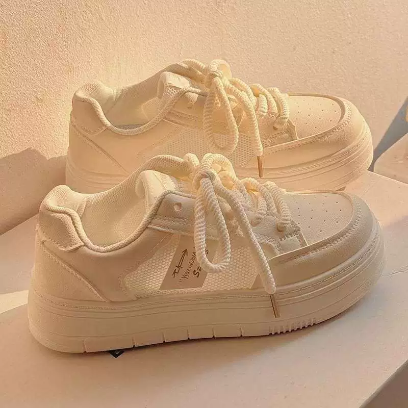 Белые туфли для женщин с юбками 2025 новые летние тонкие сетчатые туфли для женщин дышащие сетчатые туфли универсальные кроссовки на толстой подошве