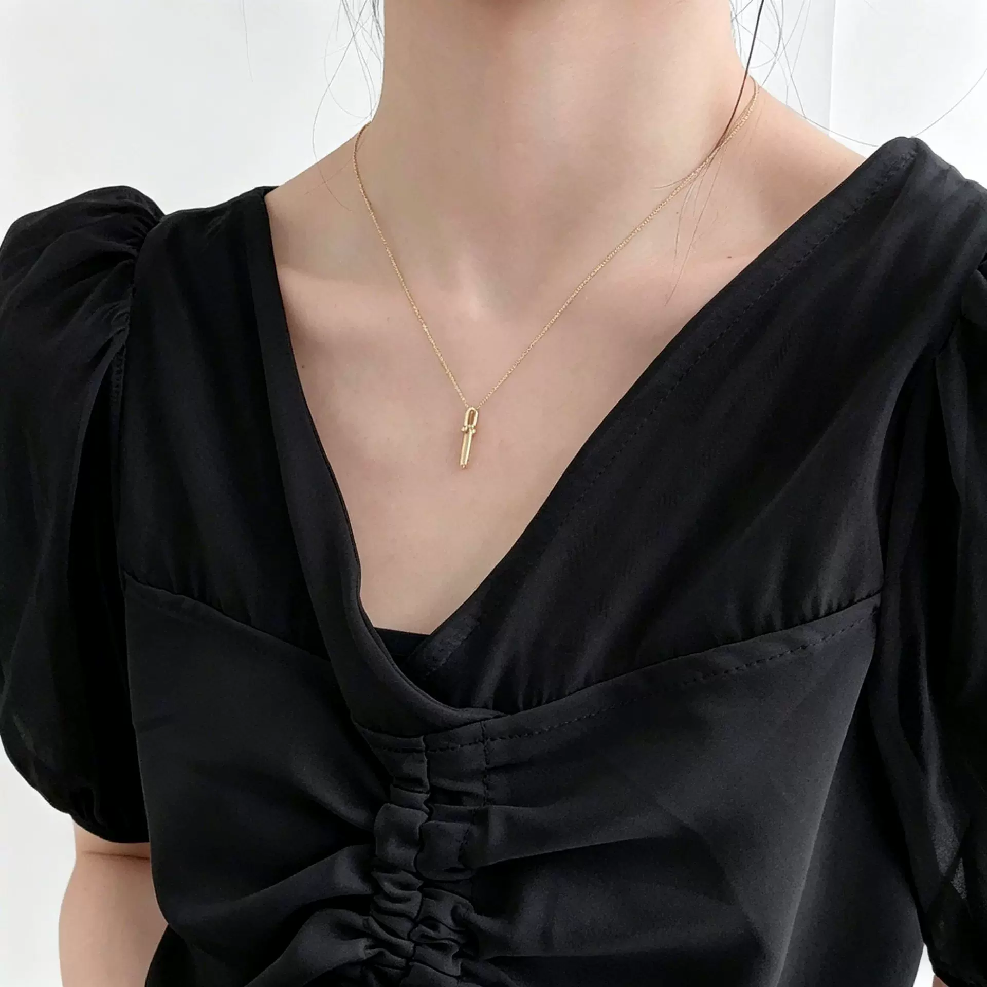 韩版时尚U字型项链女新款ins小众设计简约高级感百搭锁骨链潮