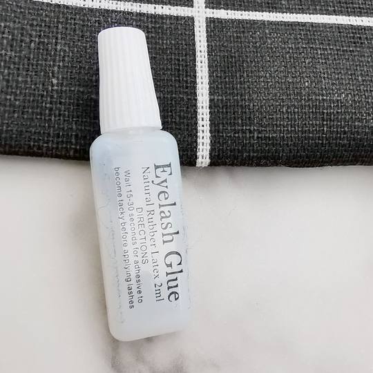 Day throw type double eyelid sticker glue 2M false eyelash glue plastic flat tube milk white glue transparent glue