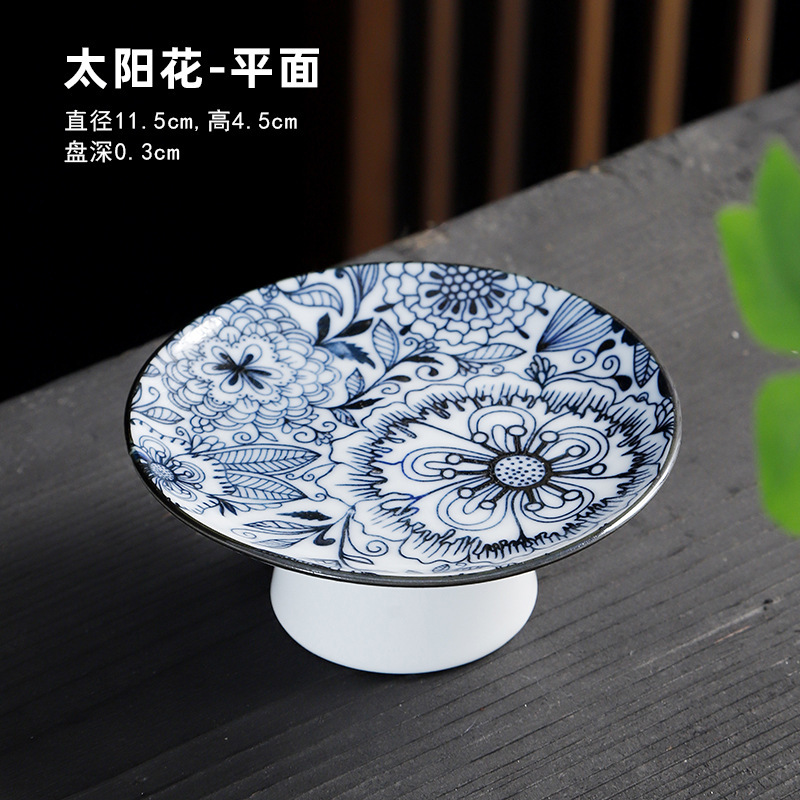 陶磁器のフルーツ皿、青花磁器、仏様用菓子、哥窯青磁、赤い高足皿、茶菓子、大小のフルーツ皿、デザート|undefined