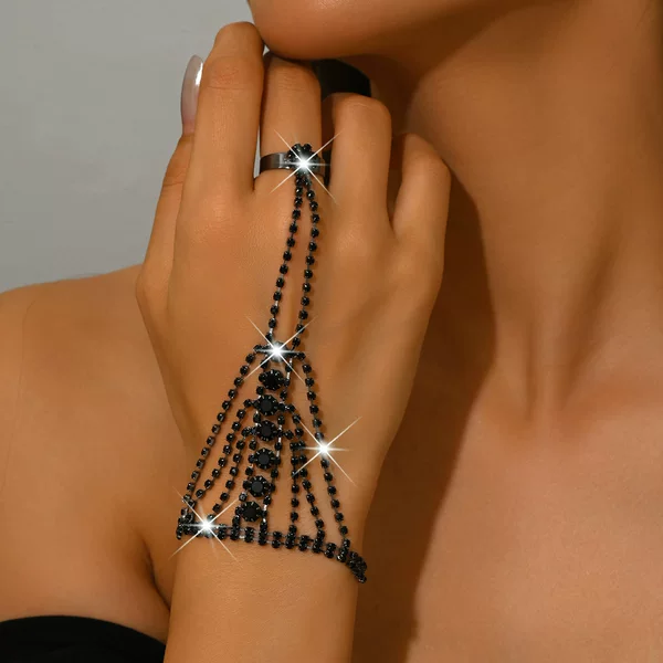 European and American Fashion Rhinestone Bracelet with Hand Chain Nightclub Hand Jewelry Bracelet Ring Hand Chain Rhinestone Bridal Accessories