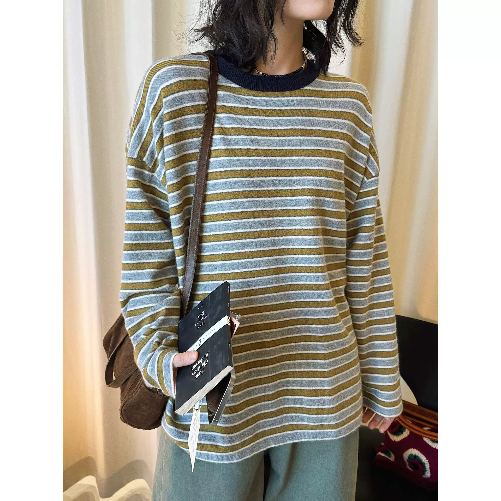 卢浮春季新款韩系复古时髦撞色圆领条纹廓形T恤宽松舒适上衣女