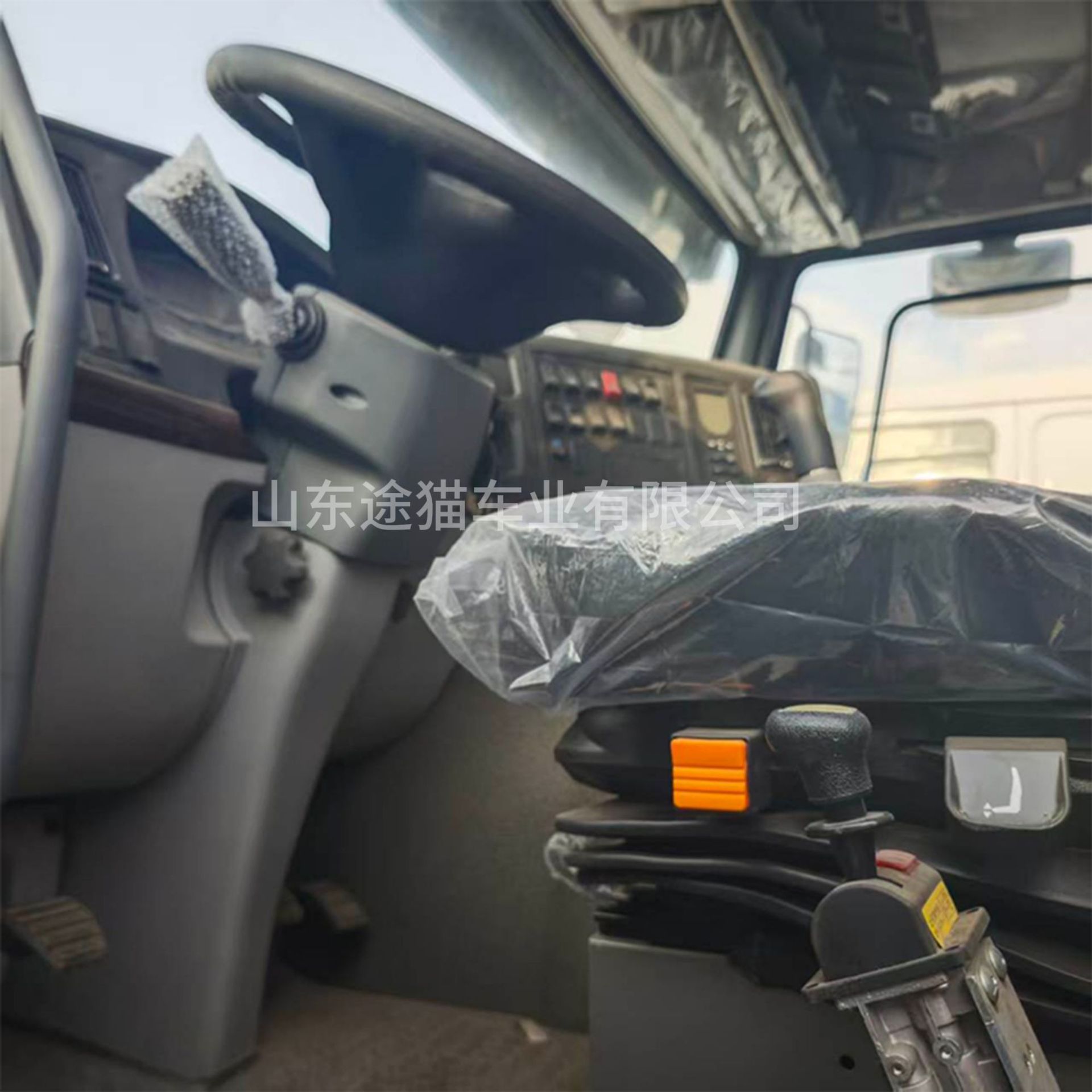 Cross-Border Howo 6X4 Dump Truck 371/375 Horsepower Rear Eight-Wheel Engineering Dump Truck for Africa