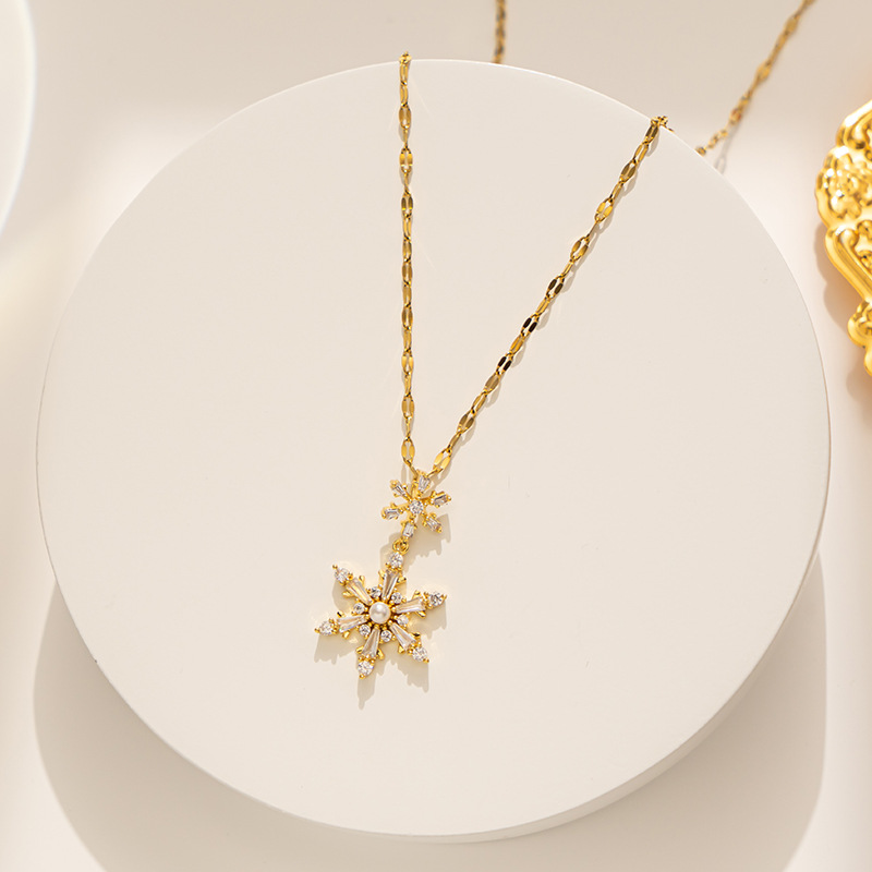 Six Star Pearl Necklace for Women: Minimalist Design, Light Luxury, Elegant Temperament, Cold Wind Collar Chain_voghion.com