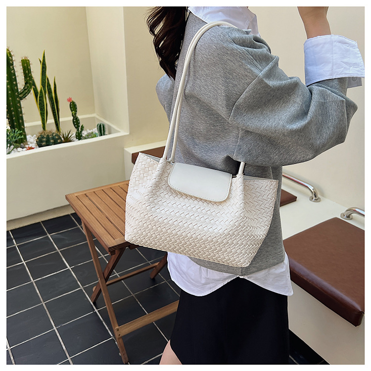 French Style Niche Woven Handbag For Women 2025 New Arrival Luxury Fashion Tote Bag For Work And Commuting - Thumbnail 2