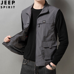 JEEP SPIRIT春の男性馬甲はカジュアルな立襟を着ています。