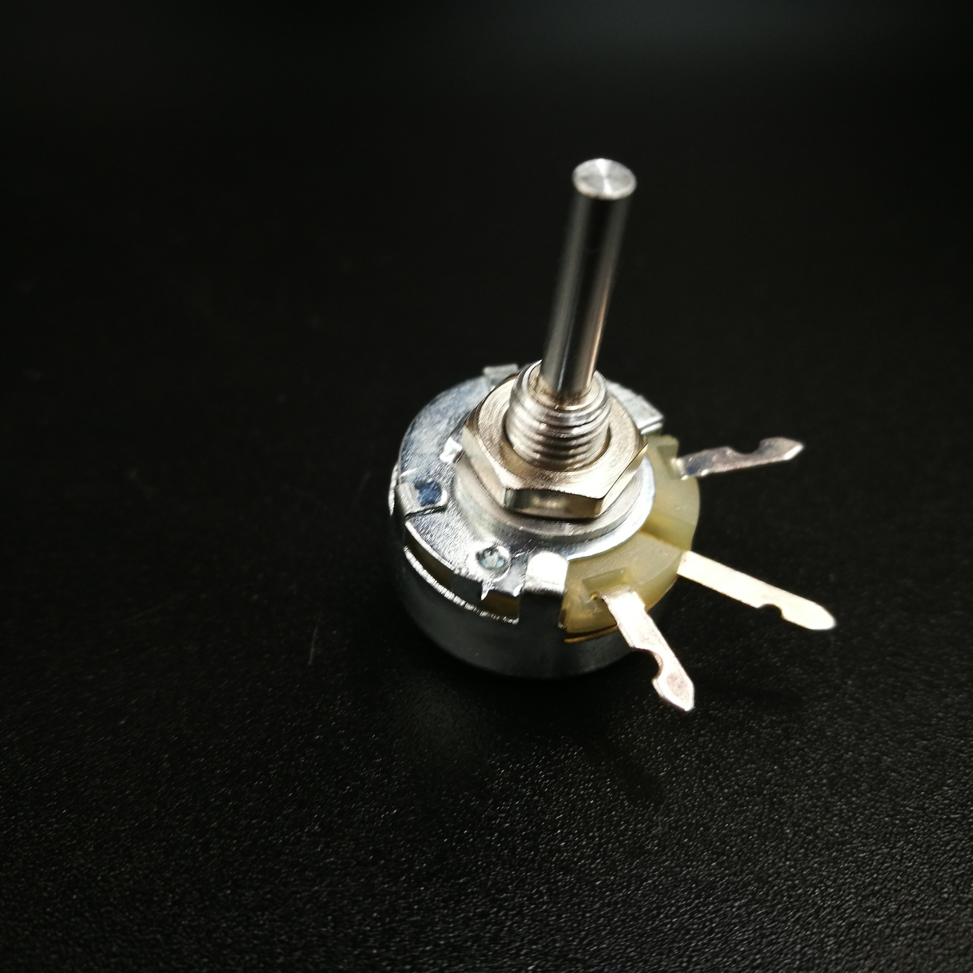 9596341075_868241648