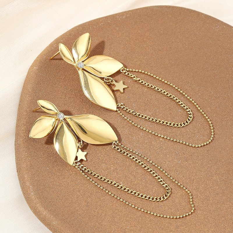 Stainless fashionable light luxury jewelry, large leaf shaped tassel style, golden titanium steel earrings, female_voghion.com