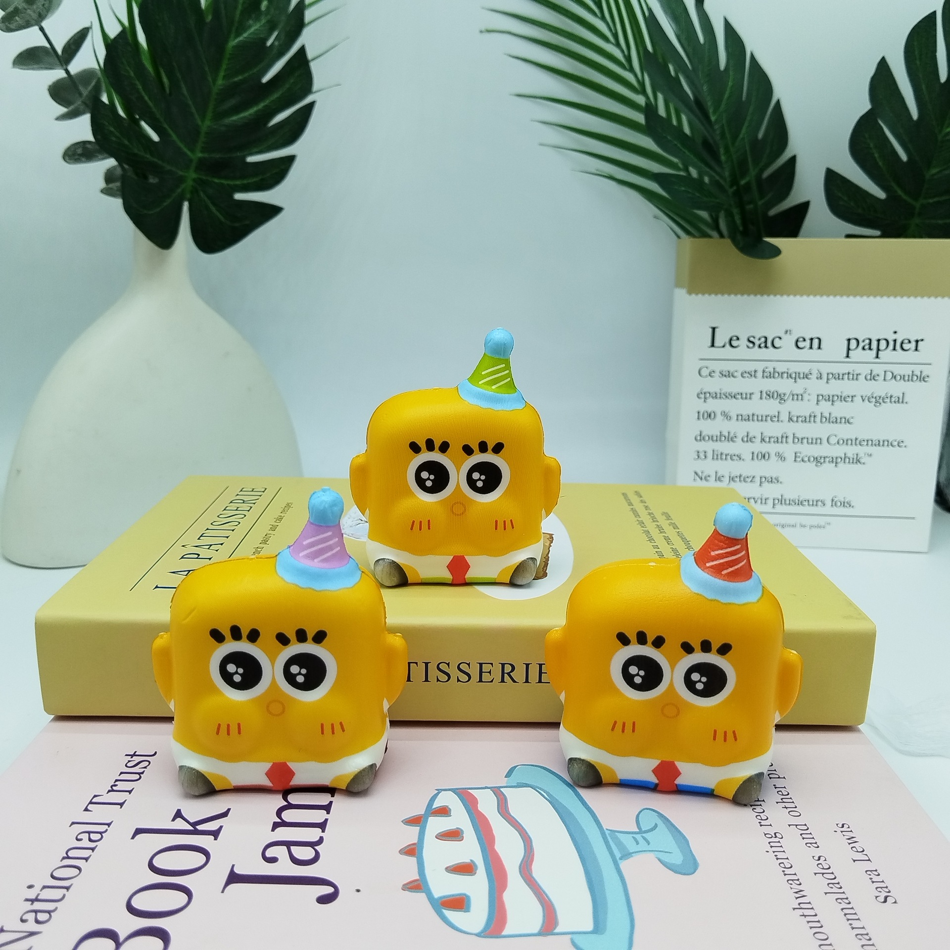 Wahaha ADcalcio pellizcando la botella de música juguete rebote lento descompresión ventilación bebida exprimida suave personalizada para niños