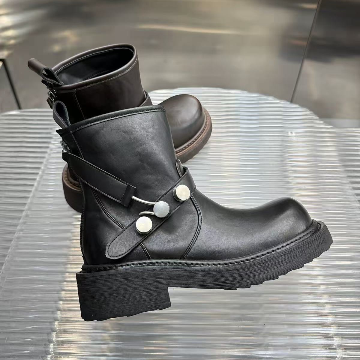 真皮厚底高级感小短靴子女鞋2025秋冬新款简约百搭英伦风马丁靴女