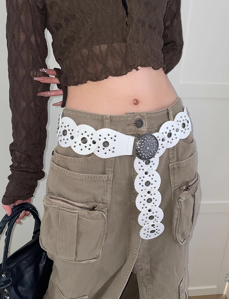 Nouvelle ceinture à rivets pour femmes, édition coréenne, décontractée, cent paires d'accessoires pour jeans, ceinture fine personnalisée haut de gamme punk_voghion.com