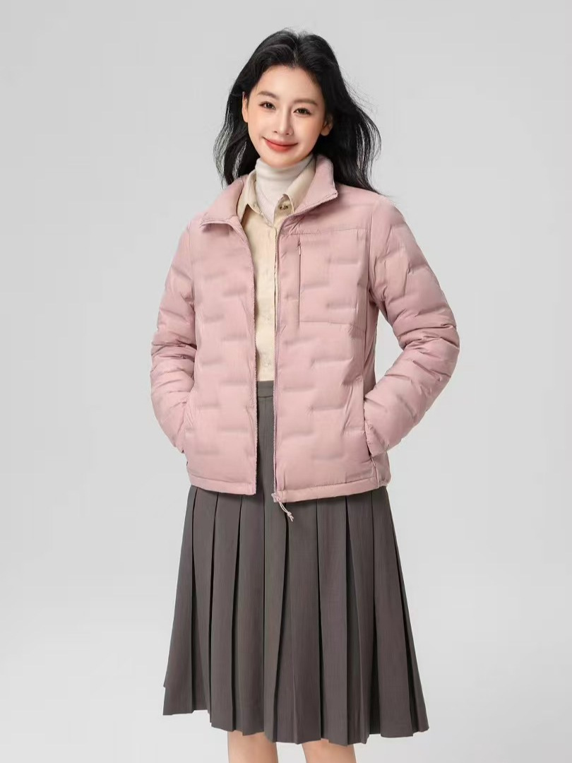 Chaqueta de plumón para mujeres otoño y invierno nuevo tipo 90 de lana ligera y delgada hermosa moda de cuello caliente delgada y gruesa chaqueta corta
