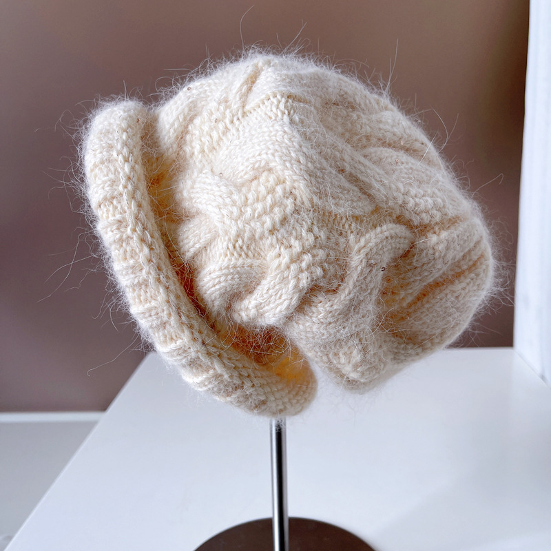 Women's Sweet Simple Style Twist Sequins Eaveless Wool Cap display picture 5