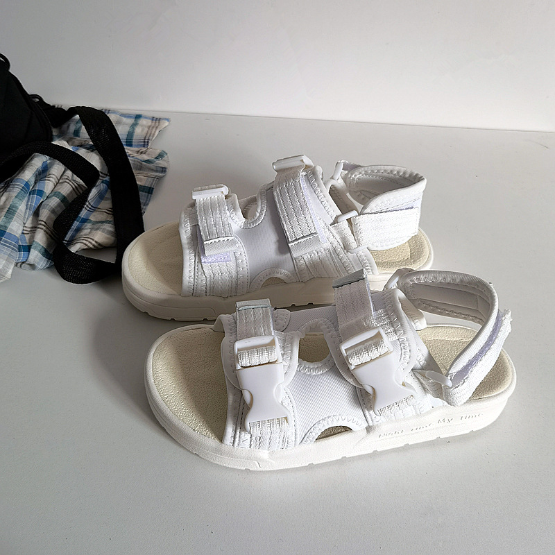 Fashionable sandals