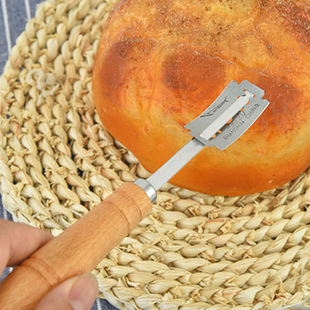 304 stainless steel bread repair knife wooden handle arc bread cutting knife dough split knife European style French stick cutting knife