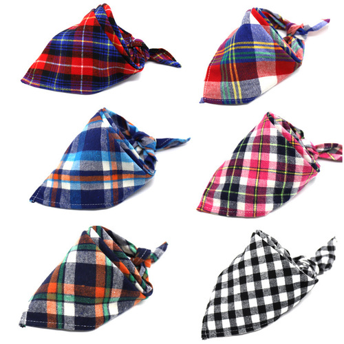 New 30-color thickened Scottish velvet plaid triangle towel baby saliva towel can be combined with pet triangle towel